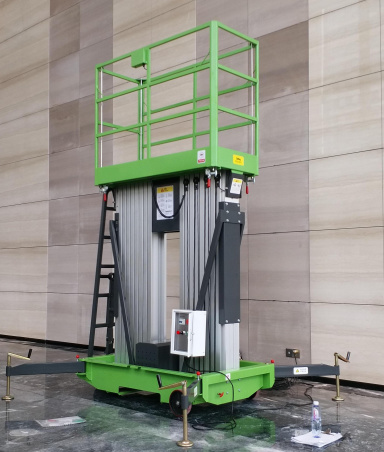 南平手推铝合金桅柱式高空作业平台